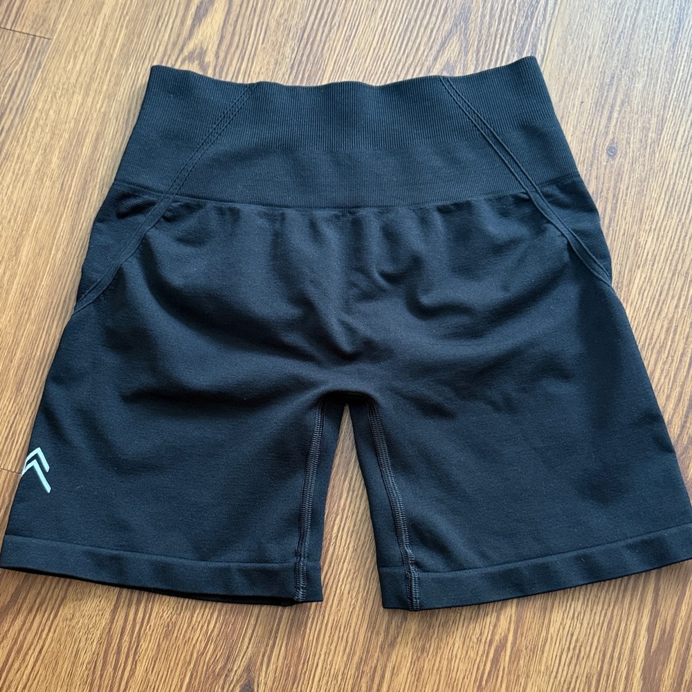 Oner Active Black Effortless Medium Shorts EUC